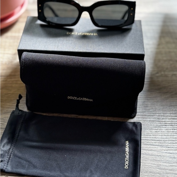 Dolce & Gabbana DG4479 Black Rectangular Sunglasses with Gold Temple Accent main image 5